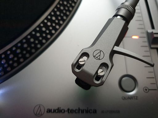 Виниловый проигрыватель Audio-Technica AT-LP120X USB Silver фото 2