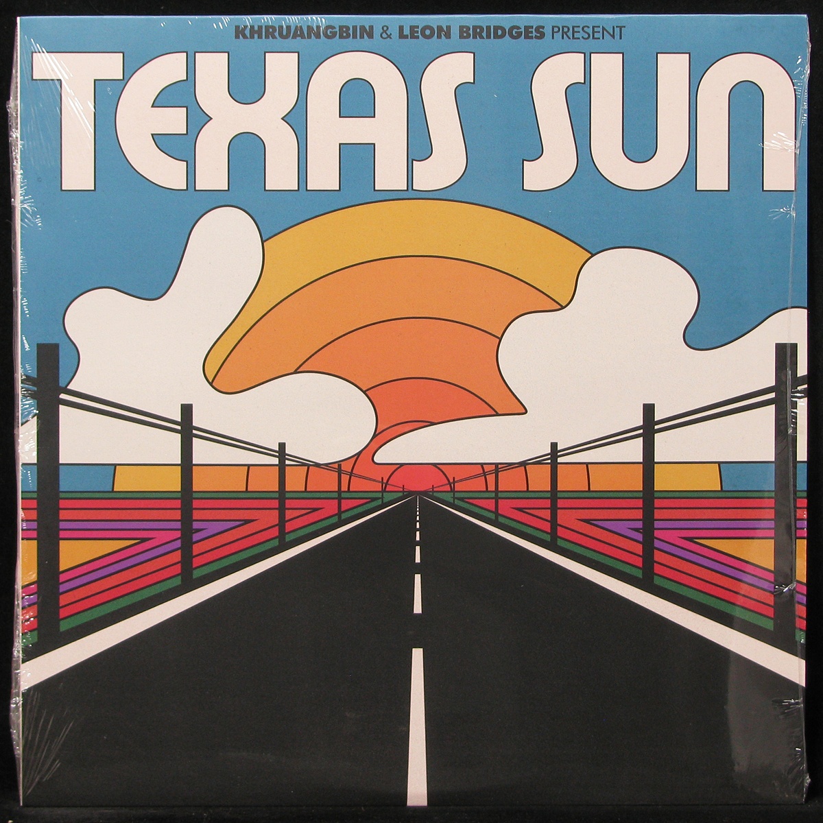 LP Khruangbin & Leon Bridges — Texas Sun фото