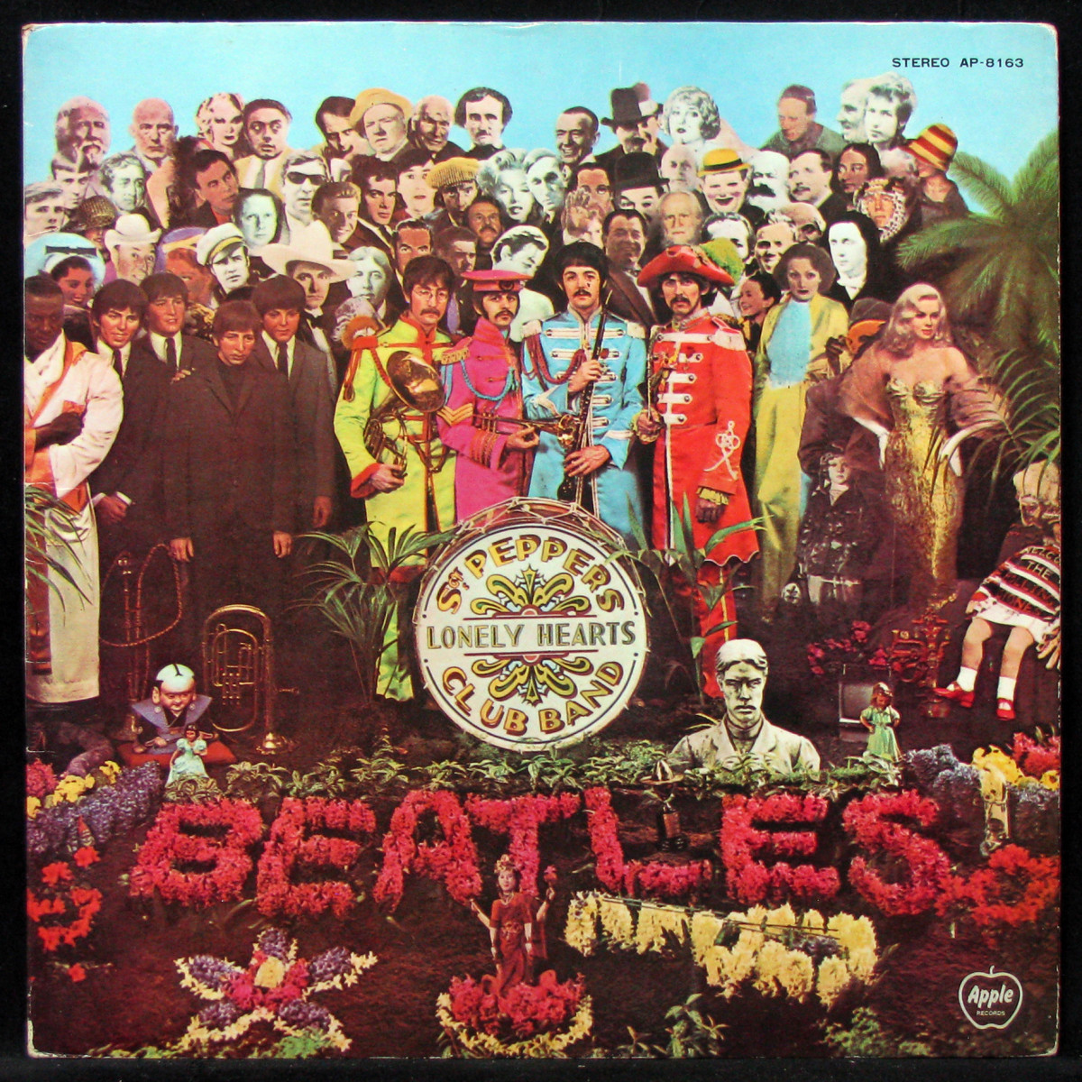 LP Beatles — Sgt. Pepper's Lonely Hearts Club Band фото
