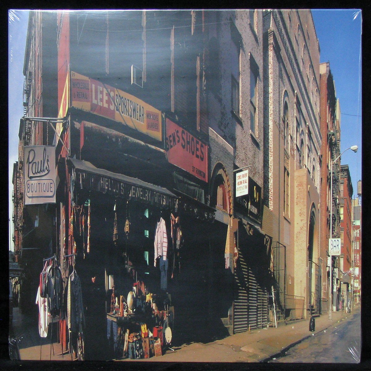 LP Beastie Boys — Paul's Boutique фото