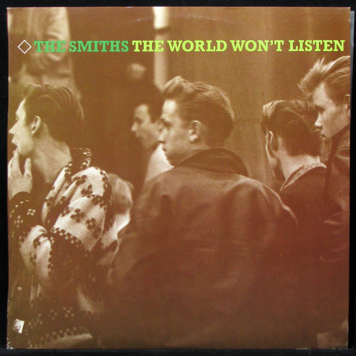 Album listen. Smiths "World won't listen". The Smiths пластинки. Smiths World won't listen Vinyl. The Sound of the Smiths винил.