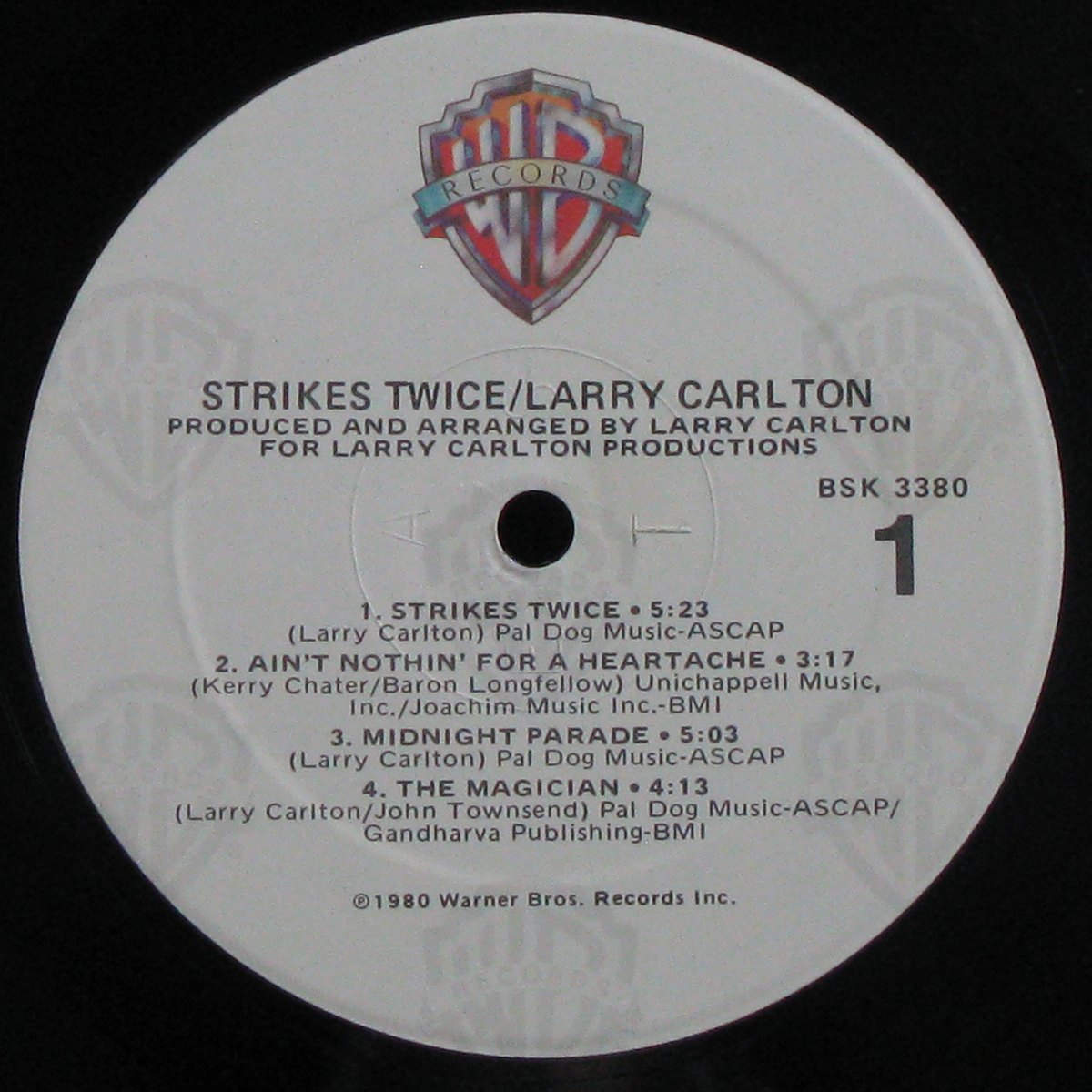 LP Larry Carlton — Strikes Twice фото 2