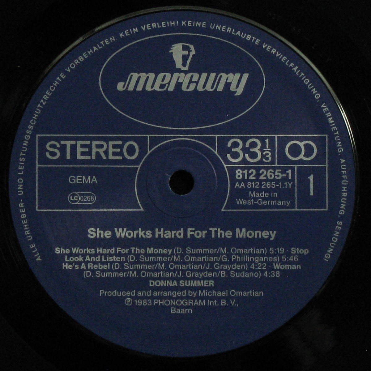 LP Donna Summer — She Works Hard For The Money фото 3