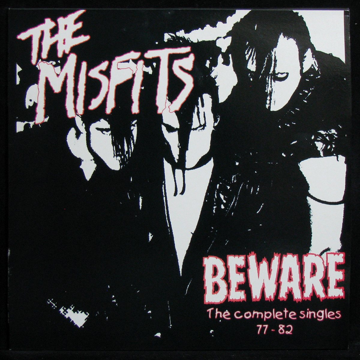 LP Misfits — Beware The Complete Singles 77 - 82 (coloured vinyl) фото