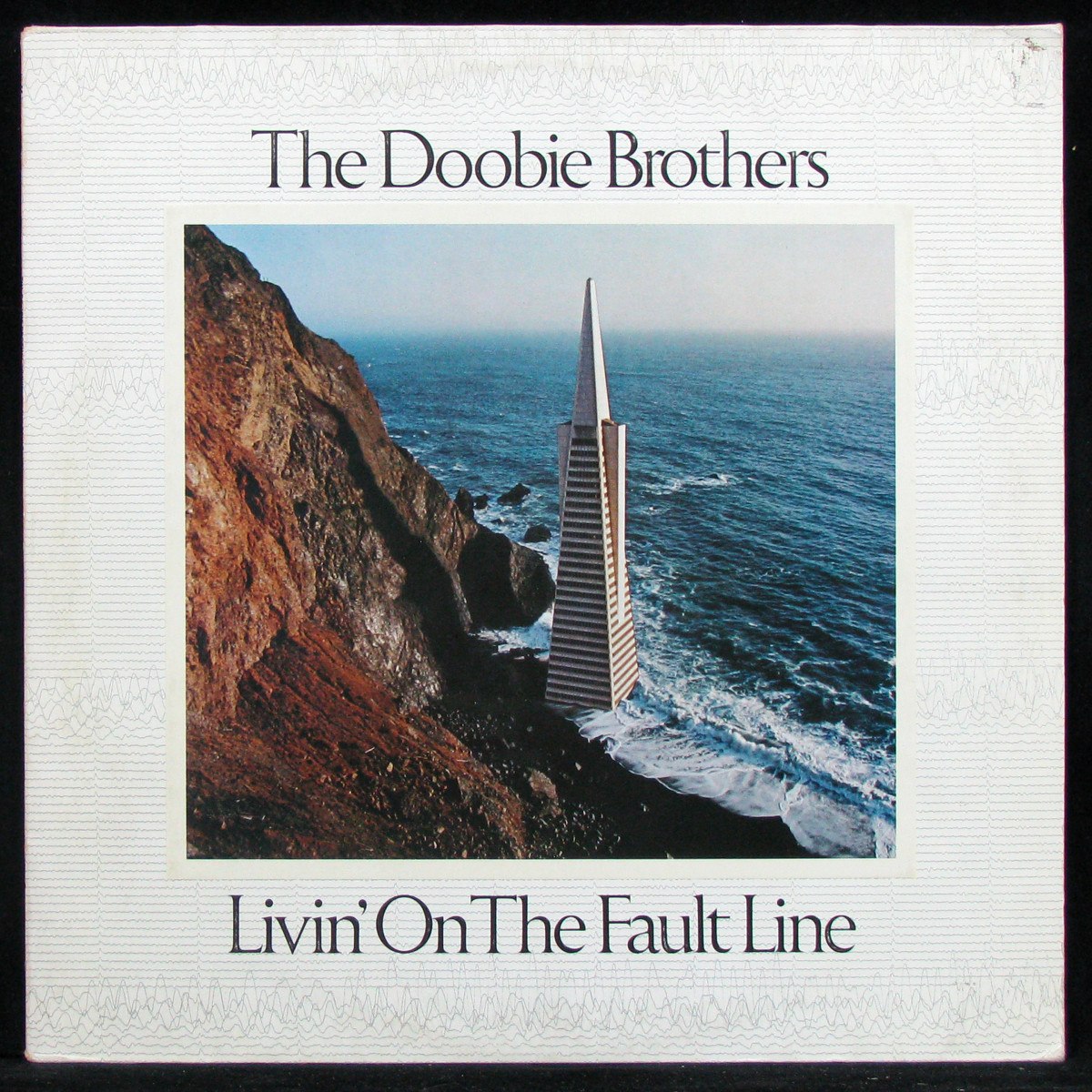 LP Doobie Brothers — Livin' On The Fault Line фото