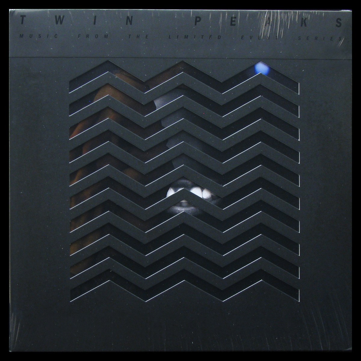 LP V/A — Twin Peaks (Music From The Limited Event Series) (2LP) (coloured vinyl) (2LP, coloured vinyl) фото