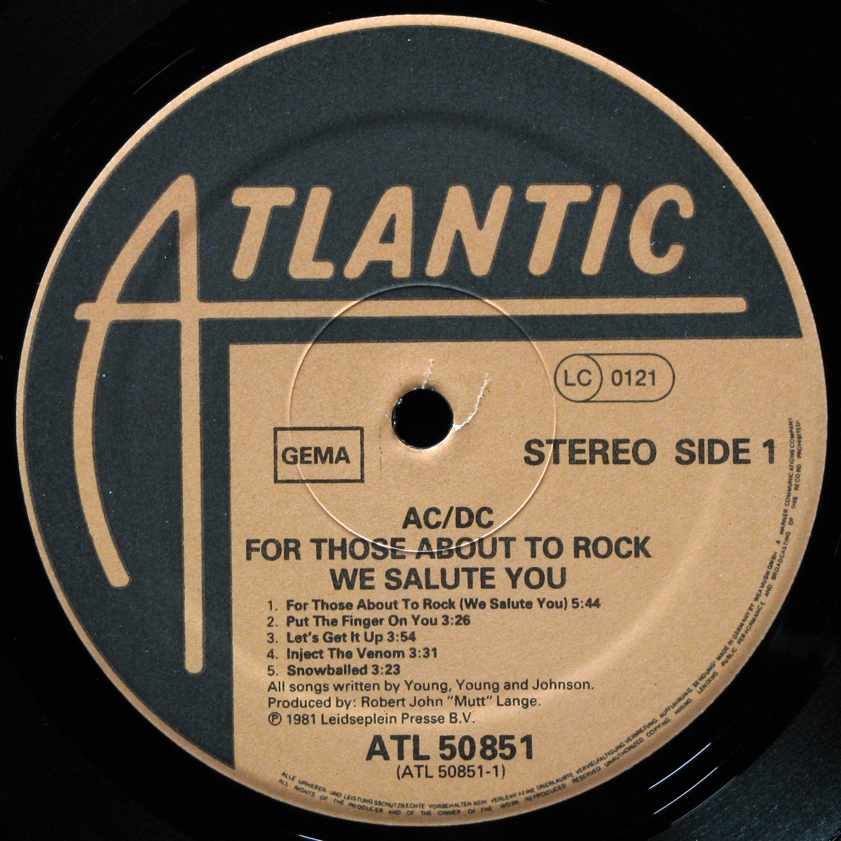 LP AC/DC — For Those About To Rock We Salute You фото 3