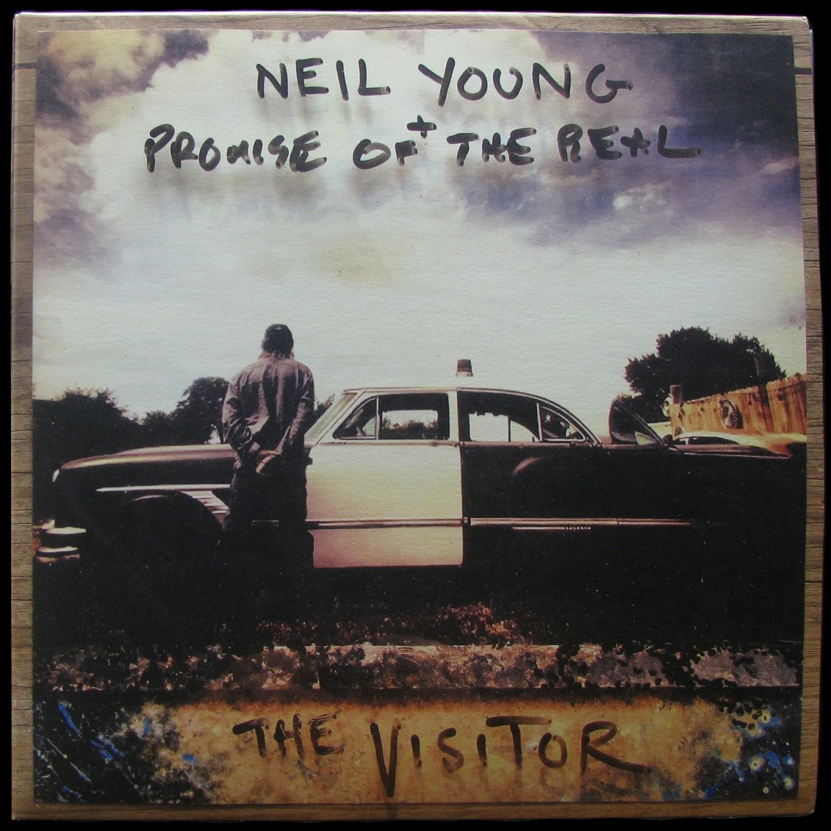 LP Neil Young / Promise Of The Real — Visitor (2LP, + booklet) фото