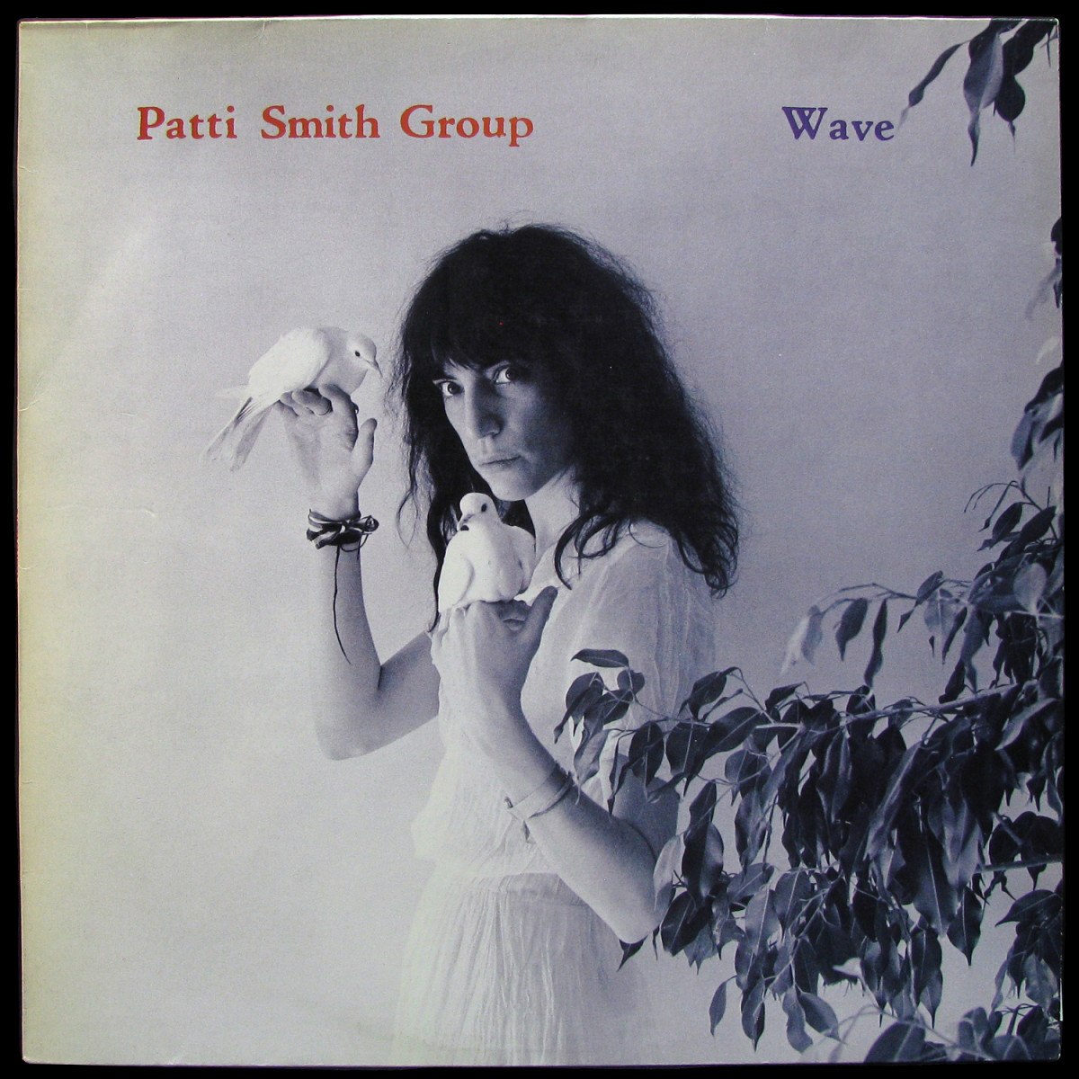 LP Patti Smith Group — Wave (+ booklet) фото