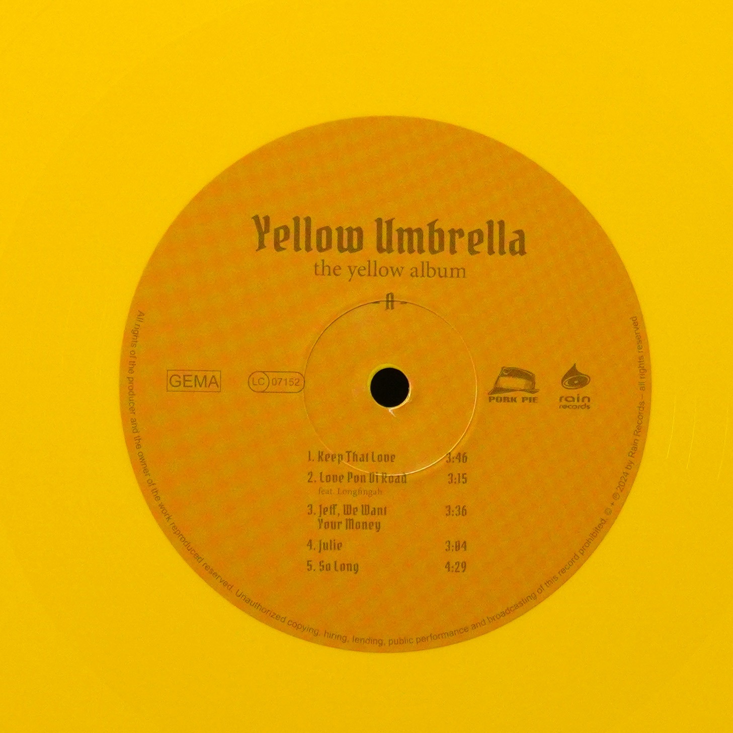 LP Yellow Umbrella — Yellow Album (цветной винил) фото 3
