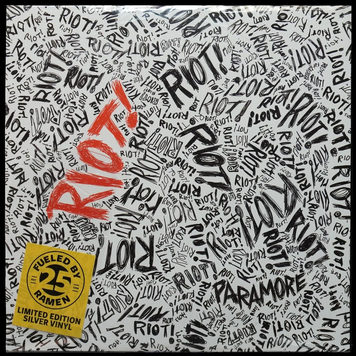 LP Paramore — Riot! (серебряный винил) фото