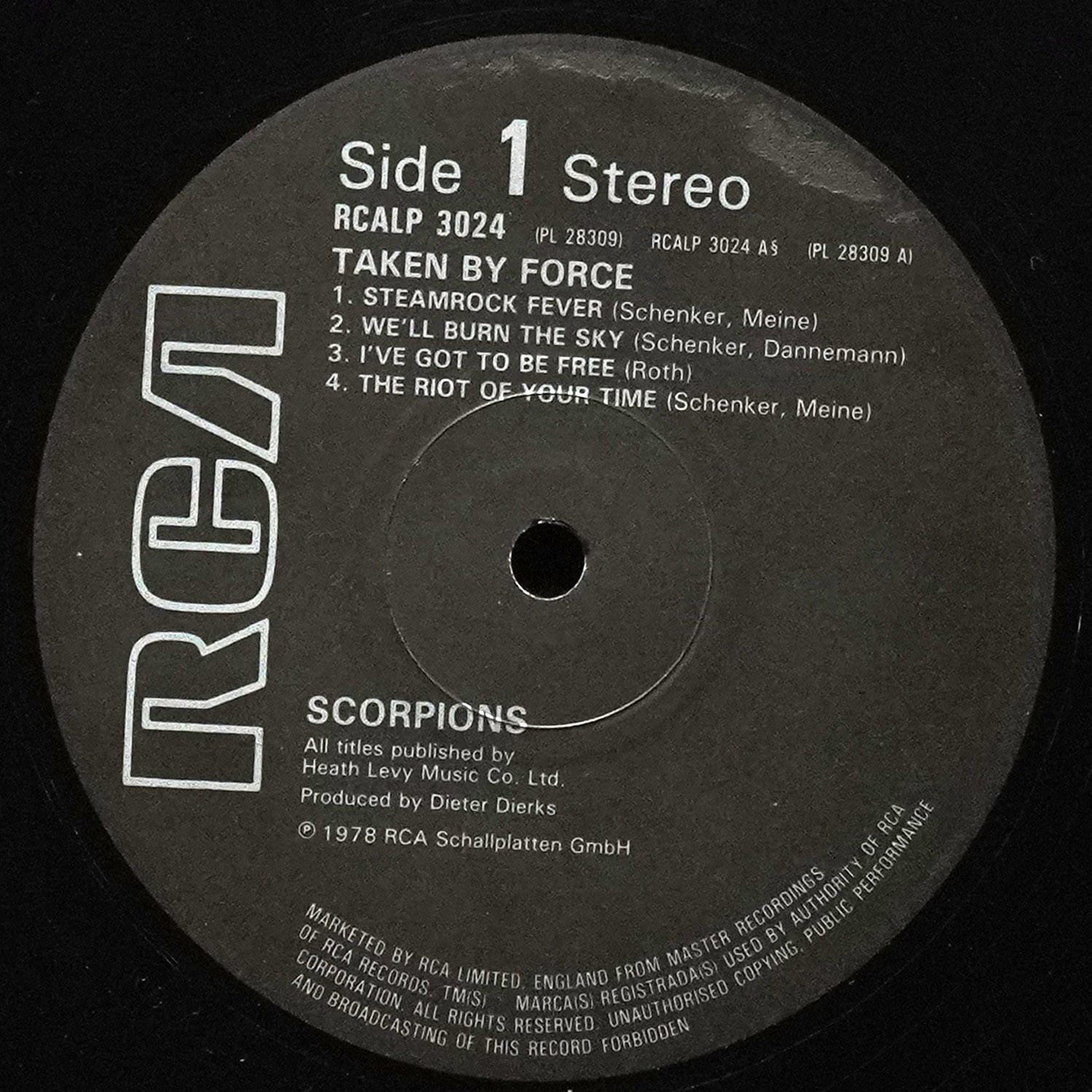 LP Scorpions — Taken By Force фото 3